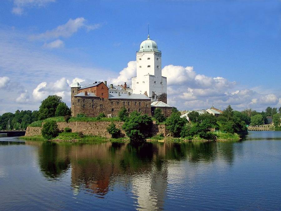 Выборгский замок в Финском заливе фото Выборгский замок в Финском заливе фото